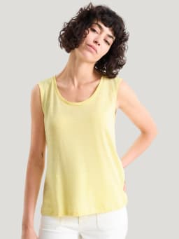T-Shirts & Tops
