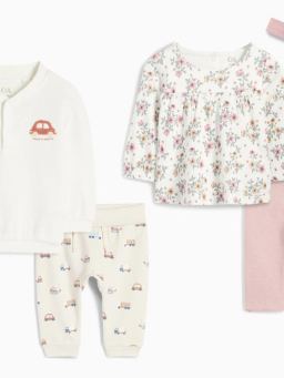 Süße Babykleidung