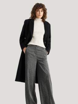 Pantaloni larghi 