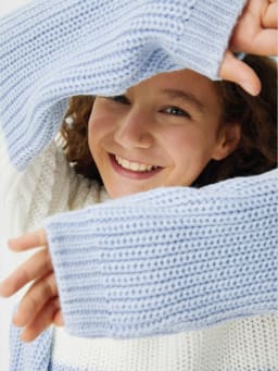 Girl’s jumpers & hoodies