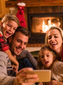 Familienfotos an Weihnachten