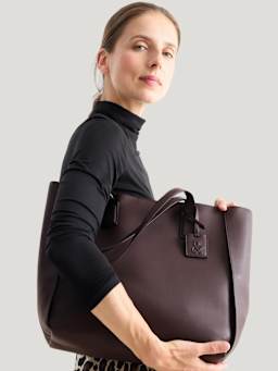 Smart handbags