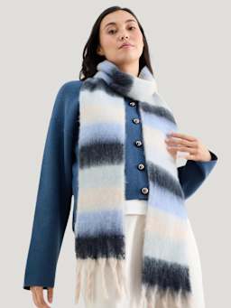 Warm scarves 