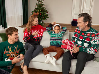 Pull de Noel dans plusieurs styles et tailles E Shop C A