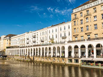 Die Alsterarkaden in Hamburg Die Alsterarkaden in Hamburg