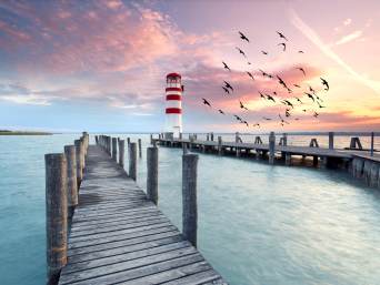 Flusswandern Österreich – Leuchtturm vom Neusiedler See.