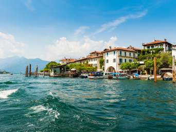 Canoa e kayak Lago maggiore: isola dei Pescatori vista dall’acqua.