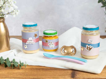 “Guess the baby food” as a fun baby shower game. “Guess the baby food” as a fun baby shower game.
