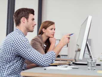 Social media recruitment: recruiters zoeken geschikte kandidaten via sociale media.