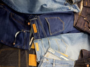 Washing and drying jeans: wash and care tips for denim.