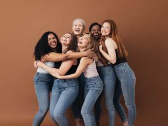 Which type of jeans suit my body shape? – women wearing different types of jeans.