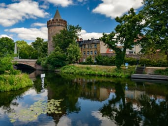 Radwege Brandenburg – Ausblick auf die mittelalterliche Stadtbefestigung von Brandenburg an der Havel. 