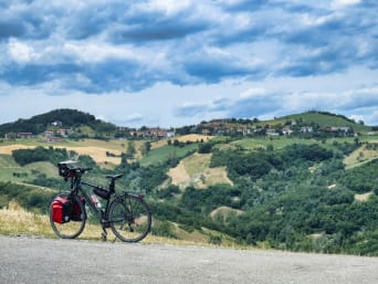 Italia in bicicletta: panorama delle colline emiliane.