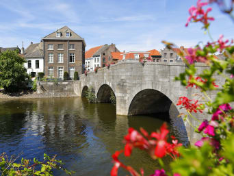 Fietsen in Limburg: de gracht in Roermond.