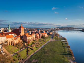 Wiślana trasa rowerowa: kujawsko-pomorskie – jej prawobrzeżny wariant pozwala zwiedzić wiele zabytkowych miast, w tym Grudziądz.