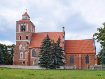 Kujawsko-pomorskie szlaki rowerowe: późnogotycki Kościół św. Jadwigi w Nieszawie.