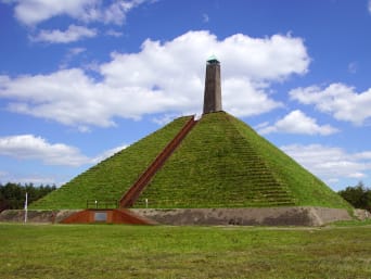 De Leusderheide: Pyramide van Austerlitz