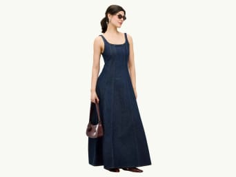 Koel wintertype: Een koel wintertype staan intense kleuren met een blauwe tint goed. Koel wintertype: Een koel wintertype staan intense kleuren met een blauwe tint goed.