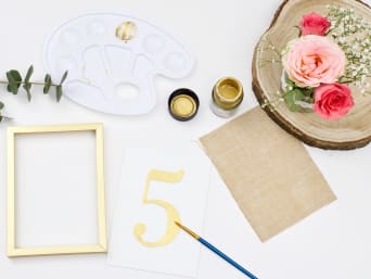 Dekoracja stołu weselnego zrób to sam: materiały potrzebne do przygotowania numerków na stół weselny.