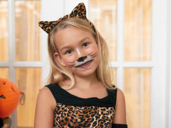 Disfraz de gato para niños hecho en casa. 