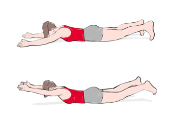 Strength training for runners: how to do a superman exercise. 