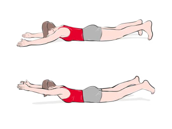 Strength training for runners: how to do a superman exercise. Strength training for runners: how to do a superman exercise.
