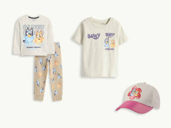 Bluey-Party: Bluey-Shirt, Bluey-Hausschuhe, Bluey-Socken, Bluey-Kleid, Bluey-Handschuhe. Bluey-Party: Bluey-Shirt, Bluey-Hausschuhe, Bluey-Socken, Bluey-Kleid, Bluey-Handschuhe.