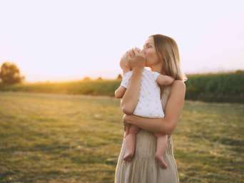 Cosa indossare dopo il parto – I vestiti e i vestitini sono ottimi come outfit post parto. Cosa indossare dopo il parto – I vestiti e i vestitini sono ottimi come outfit post parto.