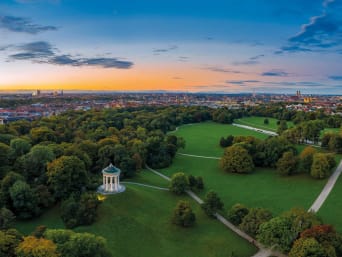 Städtereise München – Blick auf den Englischen Garten in München.