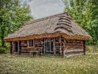 Opolskie atrakcje: budynki skansenu w Muzeum Wsi Opolskiej. Opolskie atrakcje: budynki skansenu w Muzeum Wsi Opolskiej.