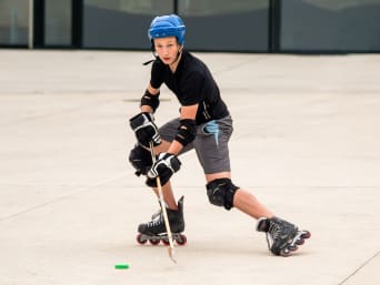 Inline-Hockey – Spieler beim Inline-Hockey-Training.