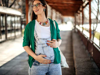 In gravidanza con stile: le future mamme possono continuare lo stile che più preferiscono anche in gravidanza.
