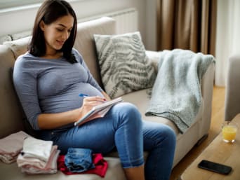 Prepararsi alla nascita di un figlio – Prepara un elenco scritto delle cose da fare in gravidanza