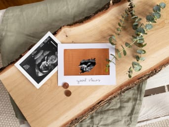 Anunciar el embarazo: tarjetas de rascar caseras.
