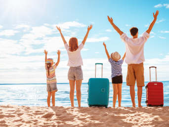 Vacanze al mare: una famiglia si trova in vacanza al mare. Vacanze al mare: una famiglia si trova in vacanza al mare.