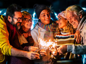 Idee Capodanno: festa di Capodanno in famiglia.