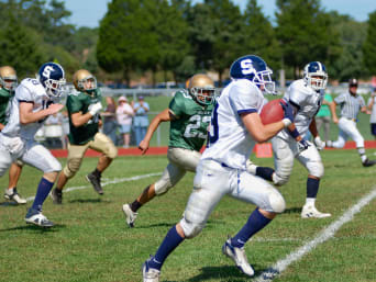 American football regels – Spelers proberen om de bal in de endzone van de tegenstander te krijgen.