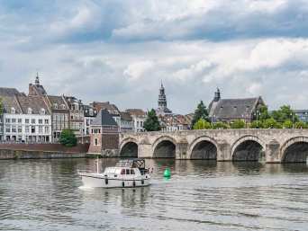 Het Pieterpad: bezoek tijdens je wandeltocht het historische centrum van Maastricht.