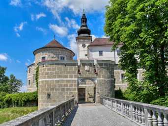 Schloss Weinberg in Kefermarkt auf dem Burgen- und Schlösserweg in Österreich. Schloss Weinberg in Kefermarkt auf dem Burgen- und Schlösserweg in Österreich.