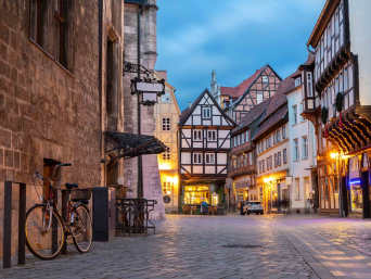 Fachwerkstraße – Die wunderschönen Straßen von Quedlinburg. 