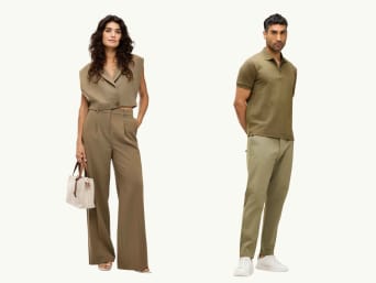 Matching outfits – Coppia indossa un outfit coordinato.