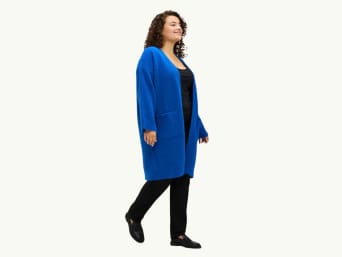 Outfit cardigan lungo: combinare un outfit per l’ufficio o per la quotidianità con un cardigan.