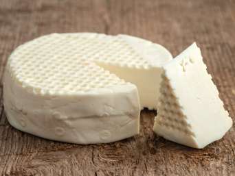Podkarpackie produkty regionalne: bryndza, ser przygotowywany z mleka koziego. Podkarpackie produkty regionalne: bryndza, ser przygotowywany z mleka koziego.