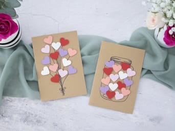 Making homemade Valentine’s Day cards – finished Valentine’s Day cards with heart patterns. Making homemade Valentine’s Day cards – finished Valentine’s Day cards with heart patterns.