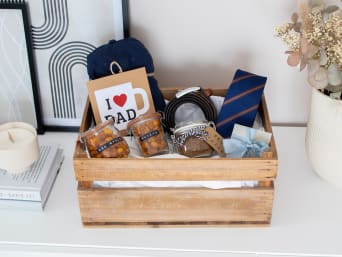 Regalos caseros para el Día del Padre: cesta regalo lista.