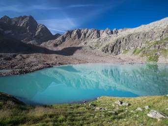 Wandern Kärnten – Blick auf den schönen Gradensee nahe der Adolf-Nossberger-Hütte.