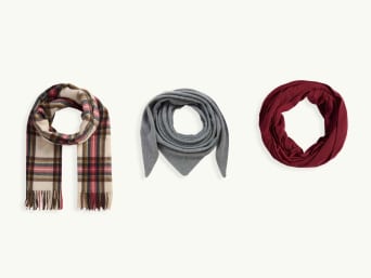 Stijlvolle winteraccessoires: drie verschillende sjaals.
