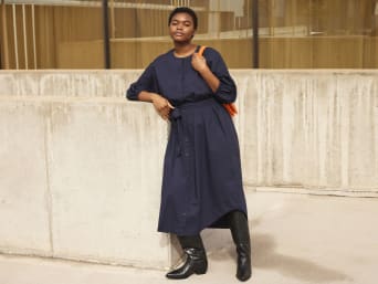 Mode voor volslanke vrouwen: bovenarmen camoufleren