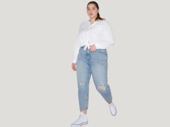 Pantalones para cuerpos reloj de arena: las faldas y pantalones de cintura alta resultan favorecedores para las siluetas de reloj de arena.