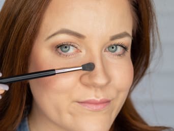 Maquillage contouring : comment faire un contouring pour affiner le nez.